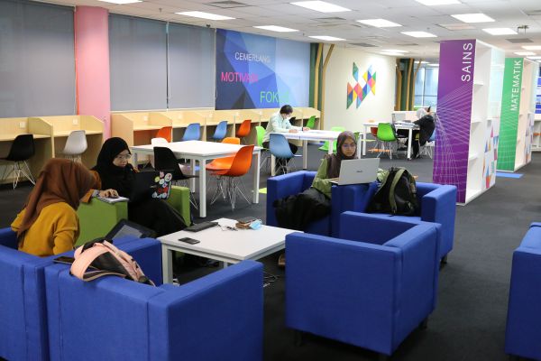 24-hour room offers comfort for continuous learning