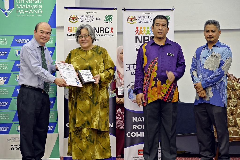 130 Pasukan Berentap Rebut Juara Robotik NRC 