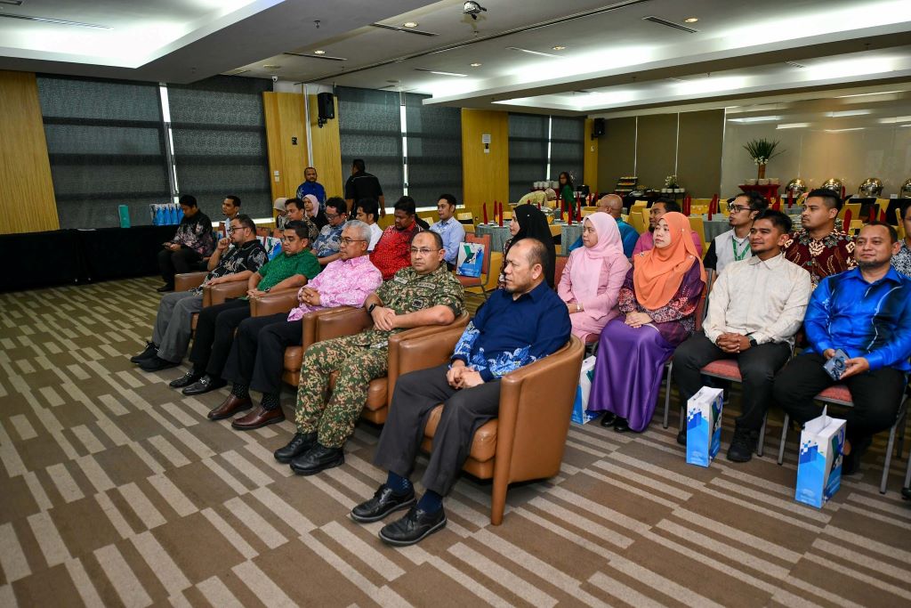 UMPSA, Grab Malaysia meterai kerjasama sediakan akses pendidikan fleksibel untuk pekerja gig  