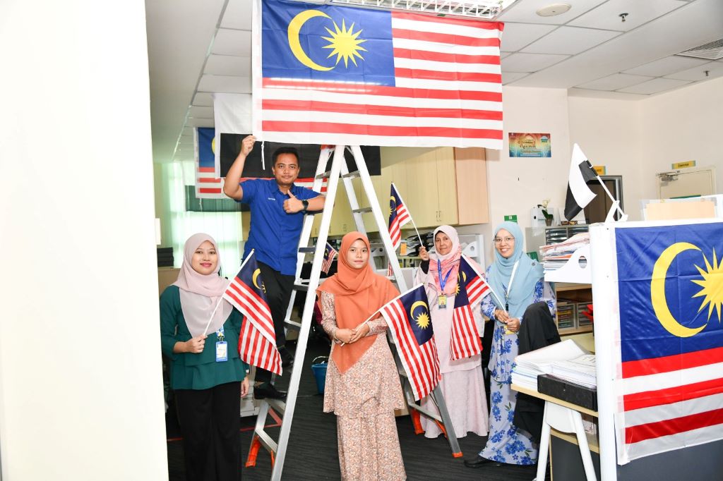 UMPSA adorn their offices with the Jalur Gemilang in honour of independence month