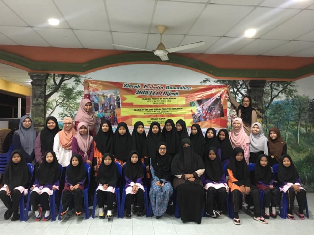 Ziarah Ramadan Alumni UMP hulur bantuan ringankan beban asnaf