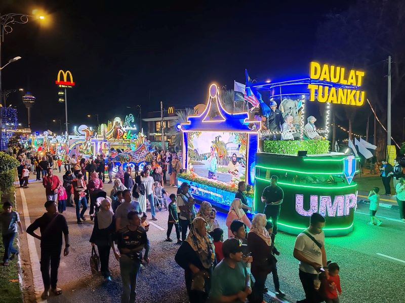 UMPSA Decorated Car with a technology concept is the focus of 2024 Pahang People’s Carnival Night
