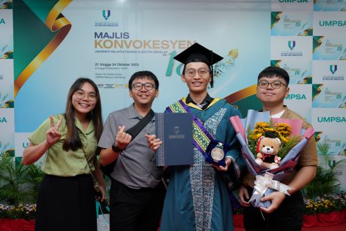Jeckey Ng Kah Poo terima Hadiah Kecemerlangan Akademik Presiden Lembaga Jurutera Malaysia (LJM) 