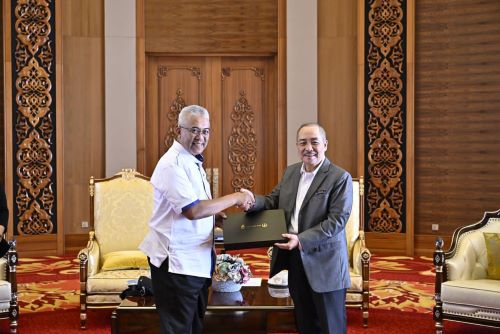 Kunjungan Hormat NC UMPSA bertemu YAB Ketua Menteri Sabah