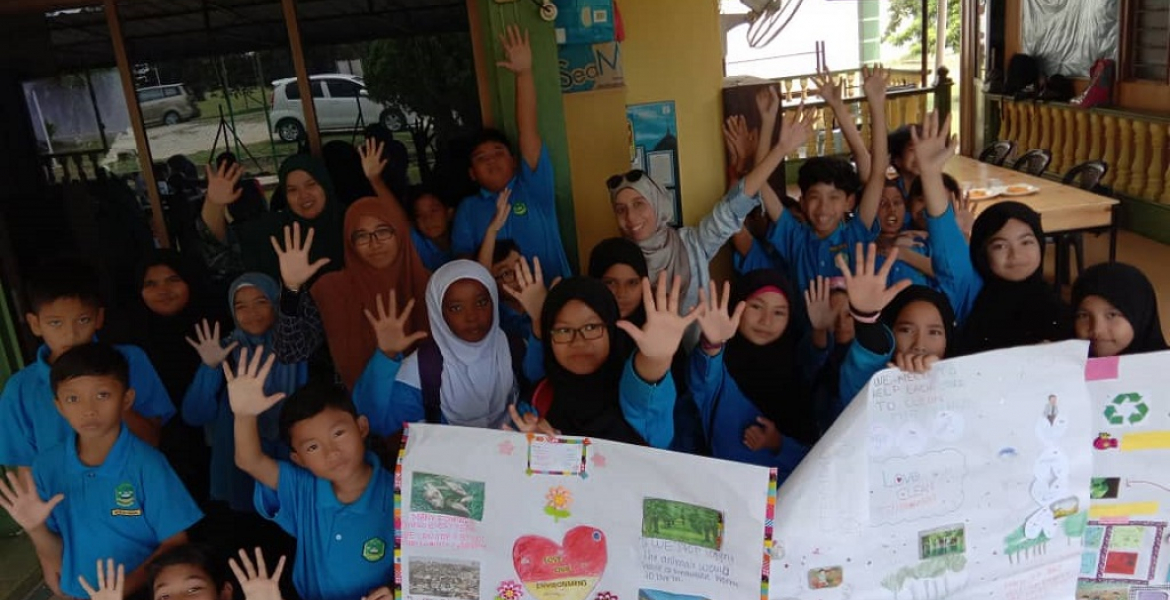 Reach-Out Programme with Integrated Islamic School Kuantan: ‘TOEFL® Young Students Series GO English! Project’