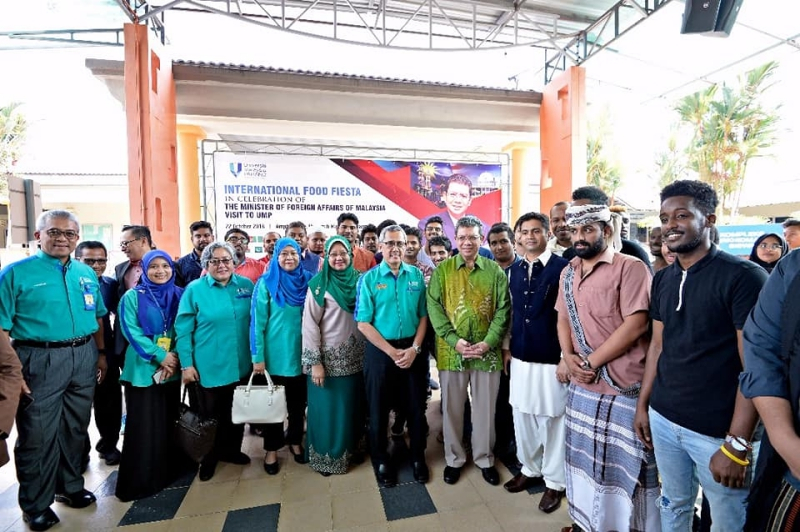 Foreign Minister meets UMP campus community