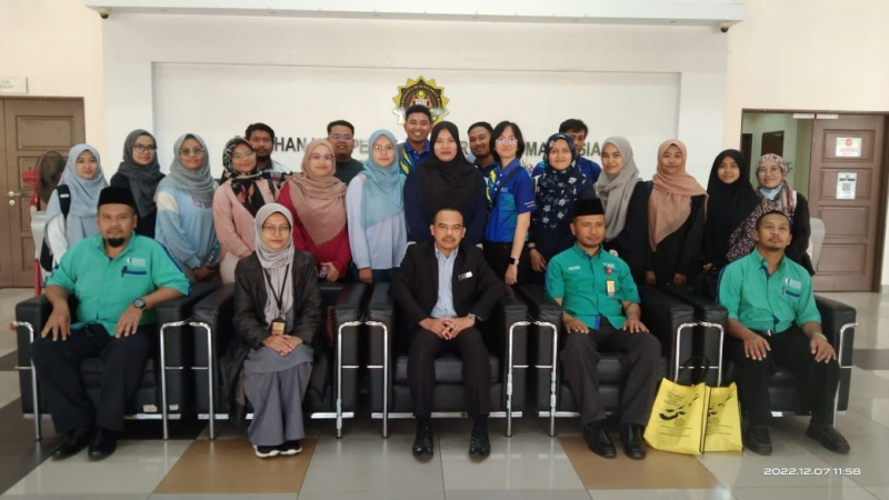 Pengukuhan pengalaman 18 pelajar dalam Kursus Integriti dan Anti Rasuah (KIAR) melalui lawatan ke SPRM Pahang