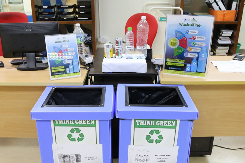 UMP Library implements Waste4Fine to promote  payment mode of fines with plastic drinking bottles