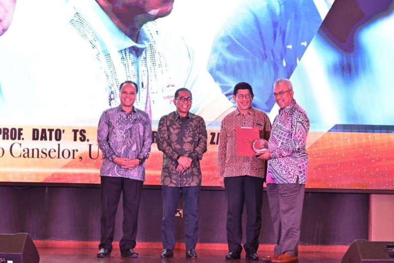 NC UMP terima Anugerah Tokoh Sukan MASUM 2022