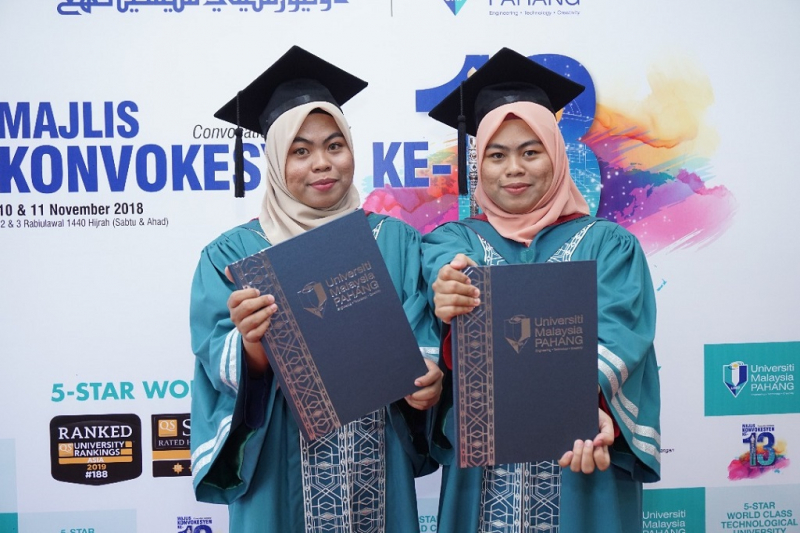 Identical twins received their degrees at UMP 13th Convocation