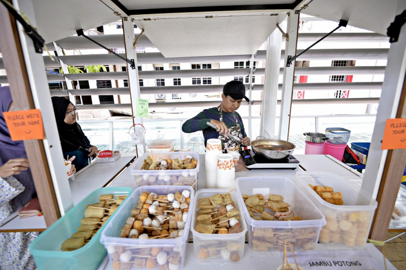 UMP student Oden food business gained popularity and good income for him