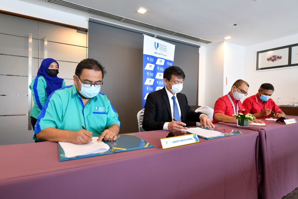 UMP, ADK Solution collaborate in the field of public sanitation in aviation and rail industries