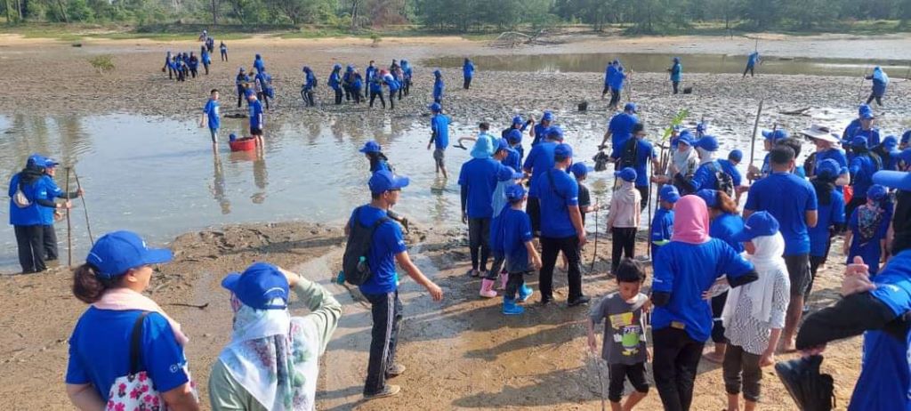 FTKKP Champions Coastal Conservation, Empowering Ecosystems Through BASF Petronas Chemicals' Mangrove Planting Project 2023