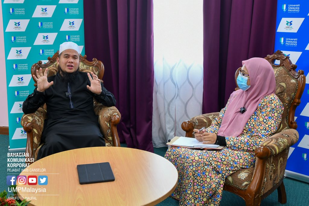 Ustaz Ebit Lew shares the secret to success with UMP residents