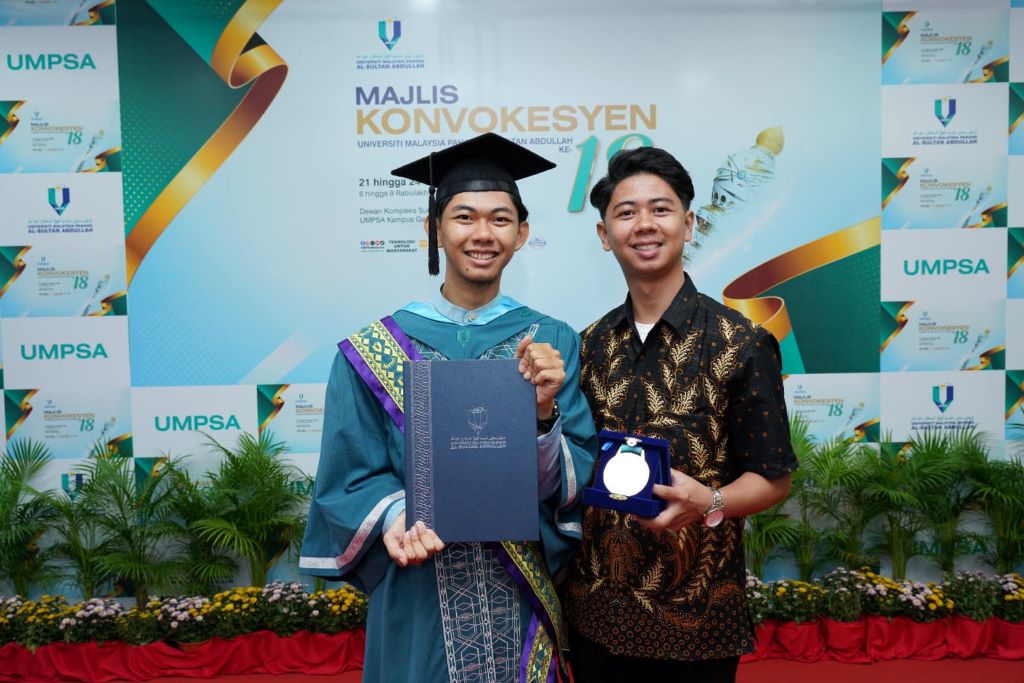 Accompanied by brother to receive BASF Petronas Chemical Excellence Award