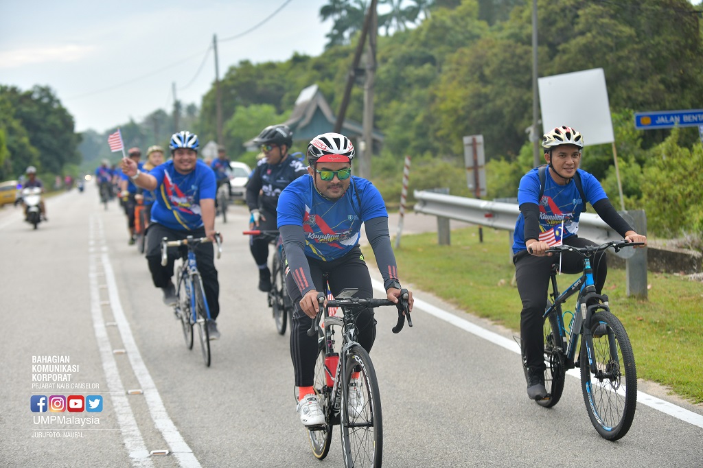 Cycling brings UMP associates together