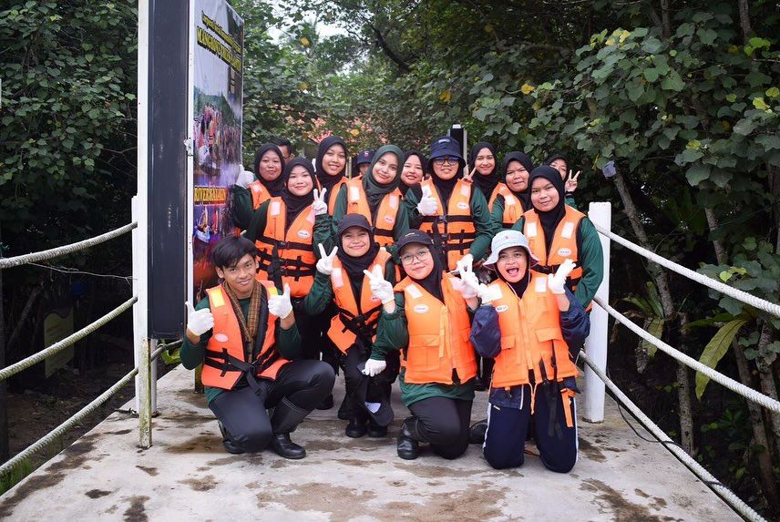 UMPSA and UMW collaboration planted 2,000 Mangrove trees in Cherating