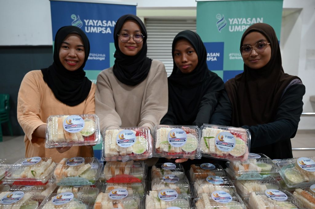 Roti Kukus dan Sangkaya inisiatif Dapur Sahur mahasiswa UMPSA