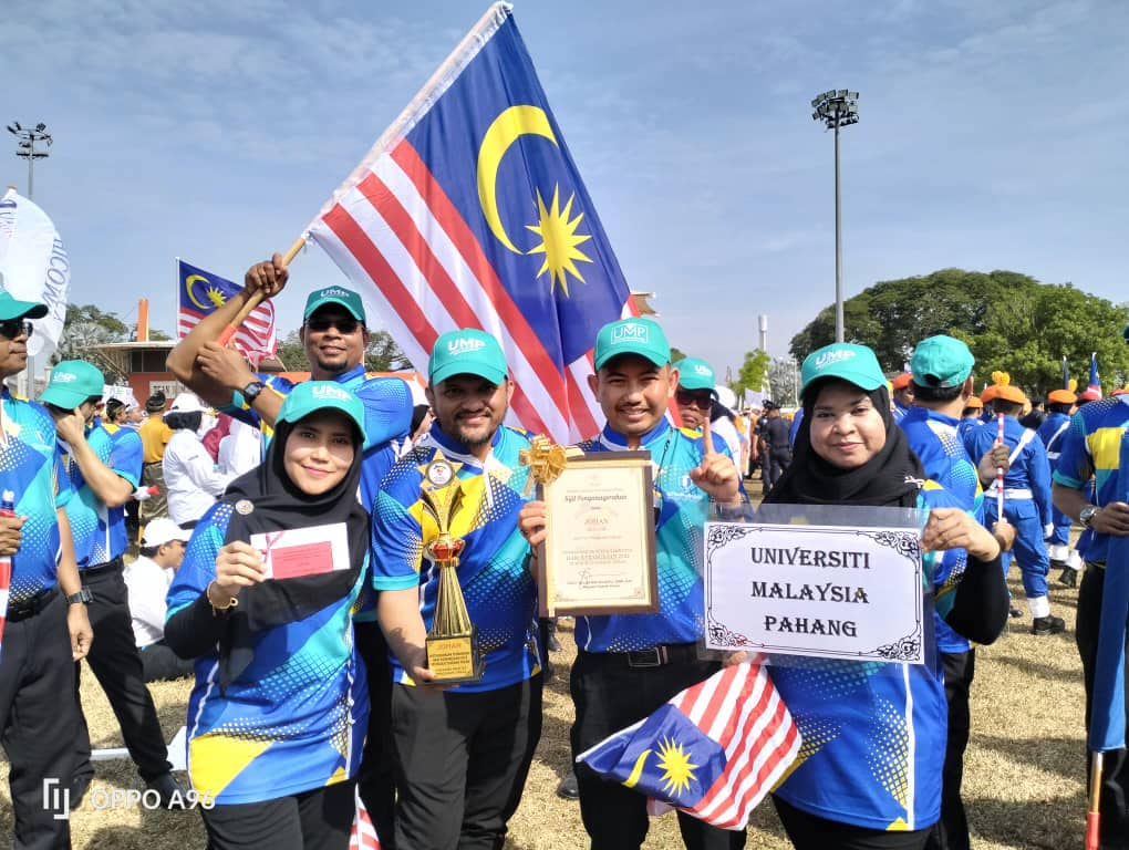 Excited to celebrate independence, UMP contingent wins merdeka parade