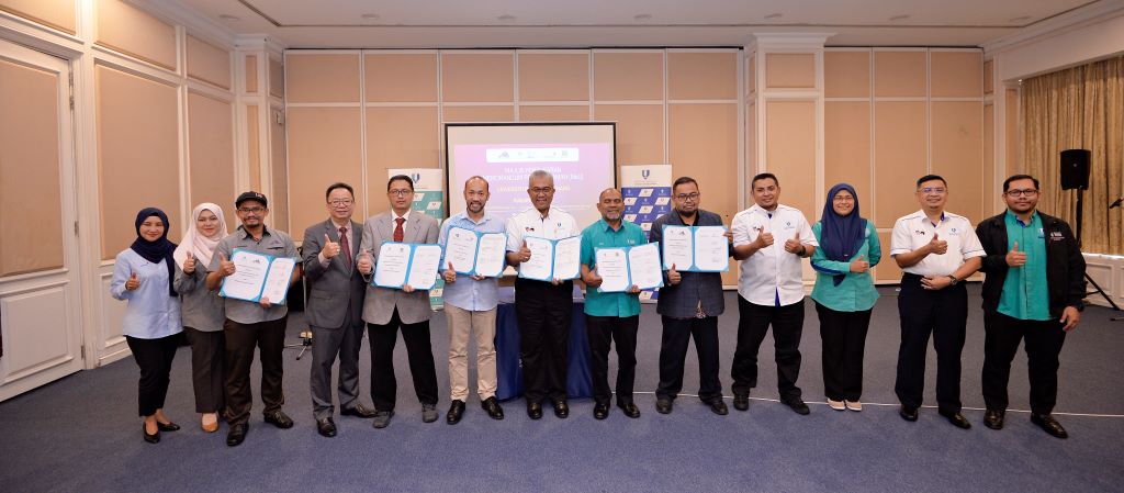 UMP collaborates with 3 industries to improve graduate competitiveness
