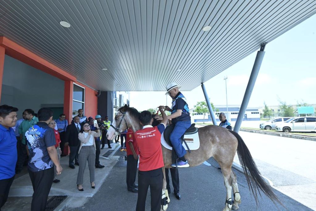 UMP, Yayasan UMP, RDA and Tanjung Lumpur Equestrian Club seal collaboration on equestrian activities