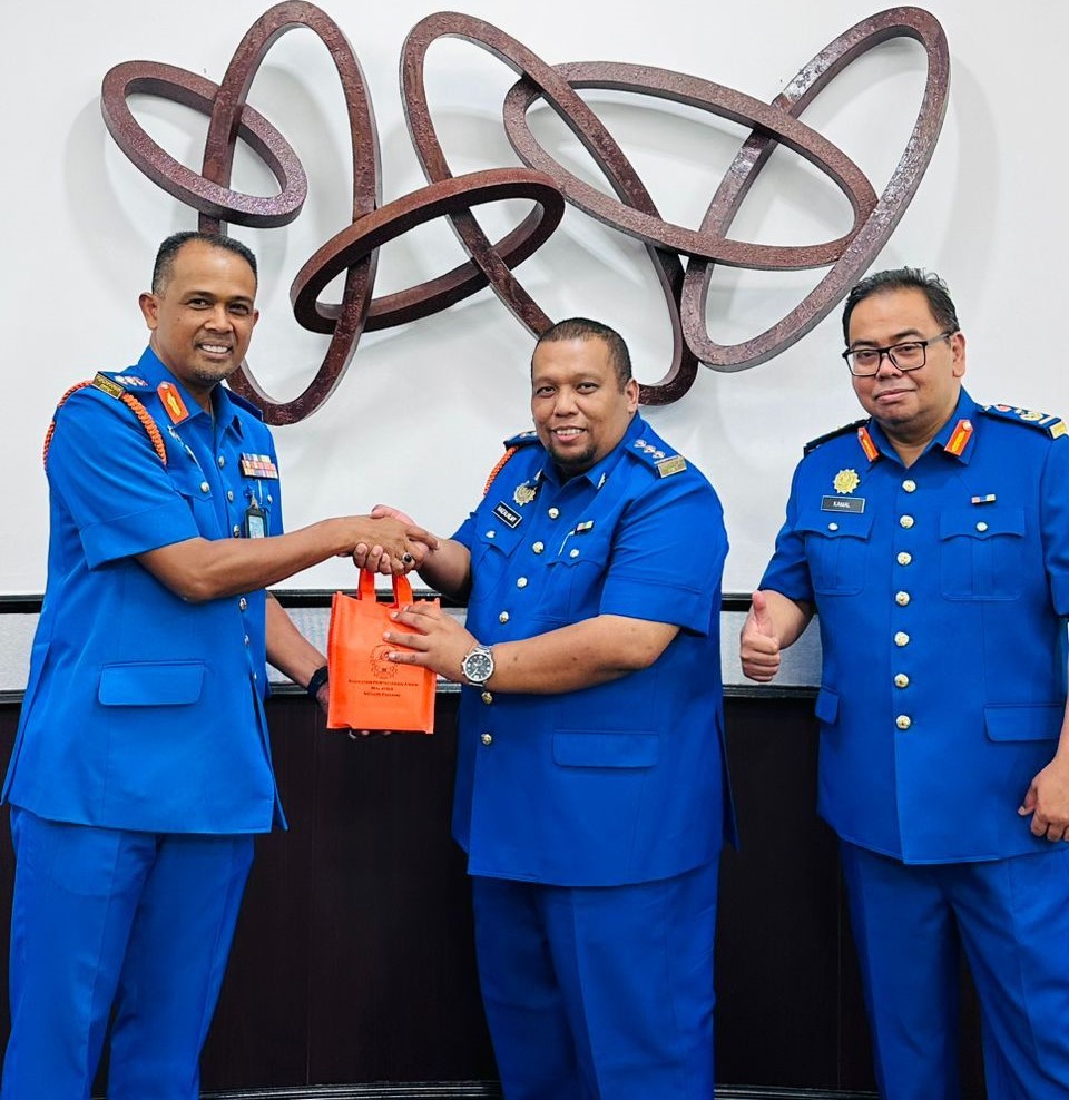 UMPSA terima kunjungan hormat Pengarah APM Negeri Pahang