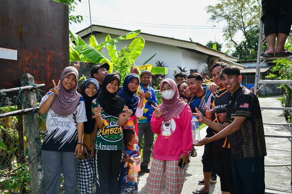 100 Sukarelawan UMP Kilau terus berbakti bersama komuniti Kampung Tammalang