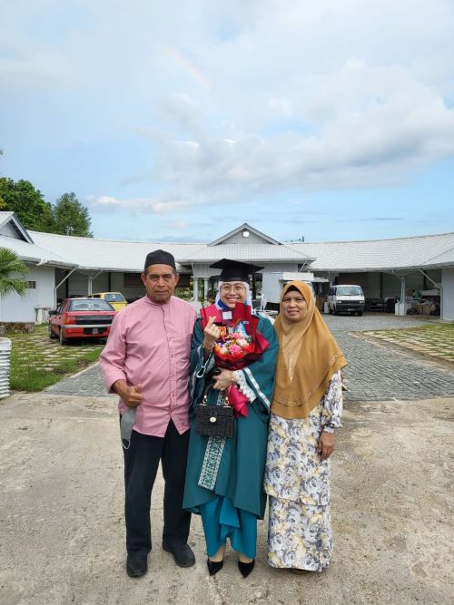 Sharifah Fadhilah raih Hadiah Kecemerlangan Industri: BASF Petronas Chemical Sdn. Bhd.