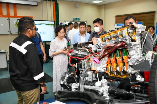 UMP bakal perluas kolaborasi dengan LiuZhou Railway Vocational Technology College dalam bidang Kejuruteraan dan Teknologi Rel