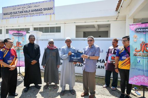 UMP, RTM, ADABI santuni warga kampus dalam Jelajah Ramadan 2023
