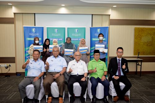 Yayasan UMP receives RM470,648 from MUIP for zakat distribution and disaster relief