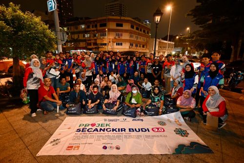 Yayasan UMPSA dan alumni tabur bakti komuniti di Kuala Lumpur 