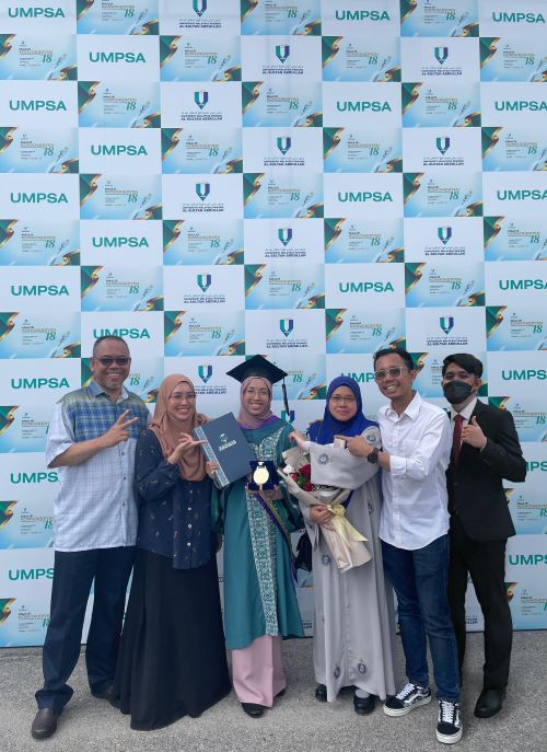  Yunalis Amani named as recipient of the Professor Dato’ Dr.  Mashitah Mohd. Yusof Award