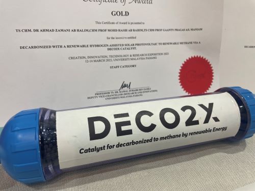Ts. ChM Dr. Ahmad Zamani cipta DECO2X bahan pemangkinan tukarkan gas karbon dioksida kepada gas metana