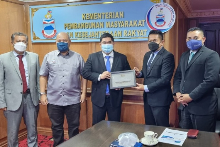 Strategic collaboration of UMP, KPMKR transforms the education of Sabahan community
