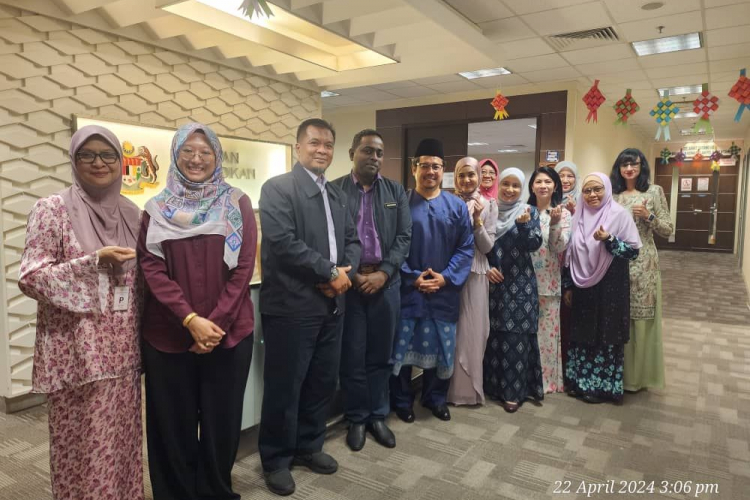 Majlis Dekan-dekan Bahasa Universiti Awam (MaLDeC) and OMNiA Academy explore potential collaboration for educational advancement