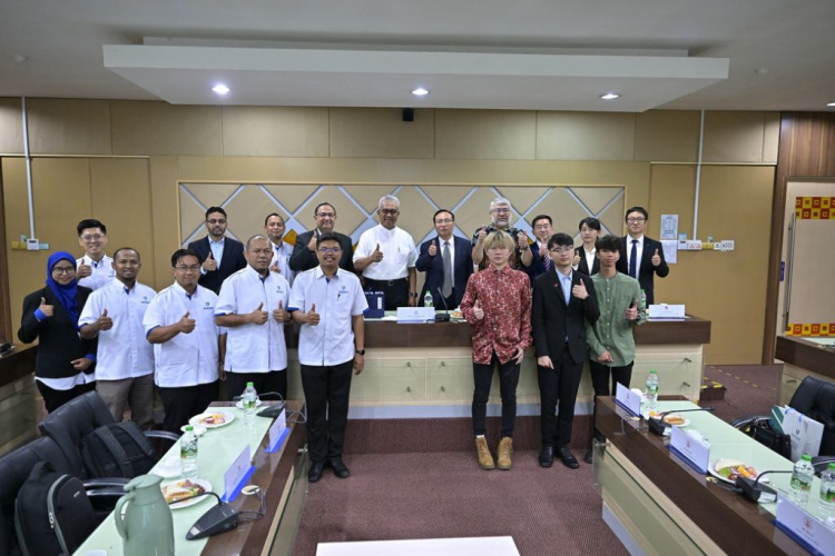 UMPSA terima kunjungan hormat delegasi Jilin Institute of Chemical Technology dan Phoenix Asia Academy of Technology 