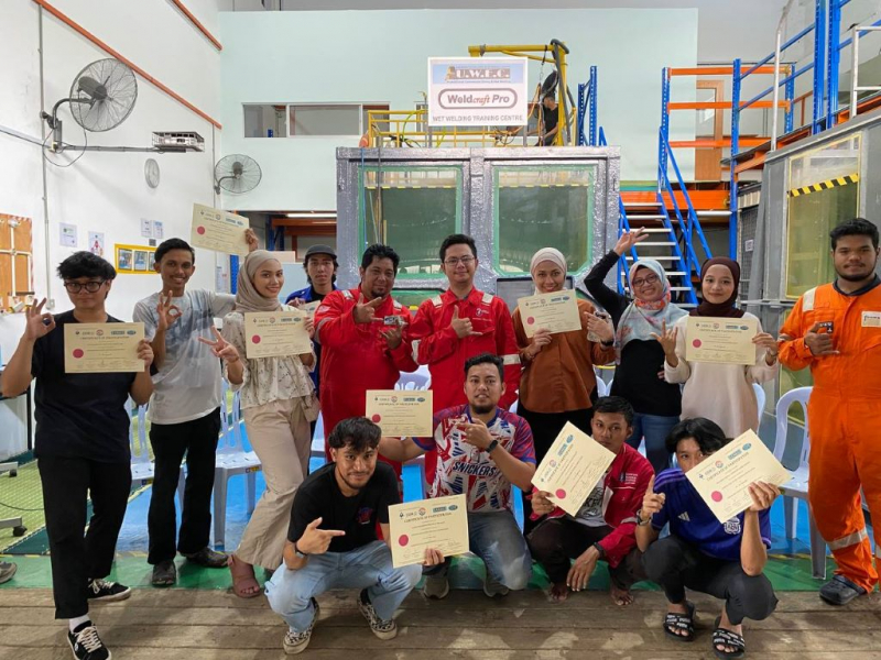 14 UMPSA students participate in Introduction to Underwater Welding Programme