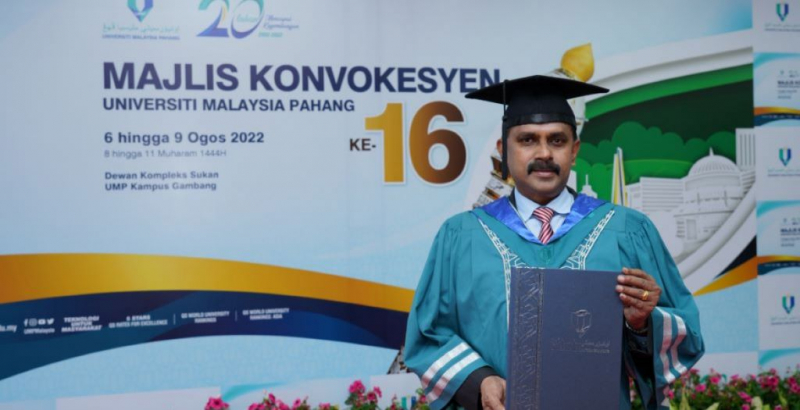 Datuk M. Asojan receives Lifelong Learning Professional Award