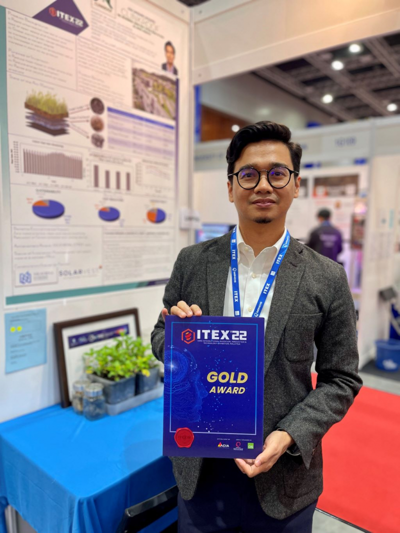 Dr. Khairul Anuar produces CLINKROOF, sustainable green roof system based on palm oil waste