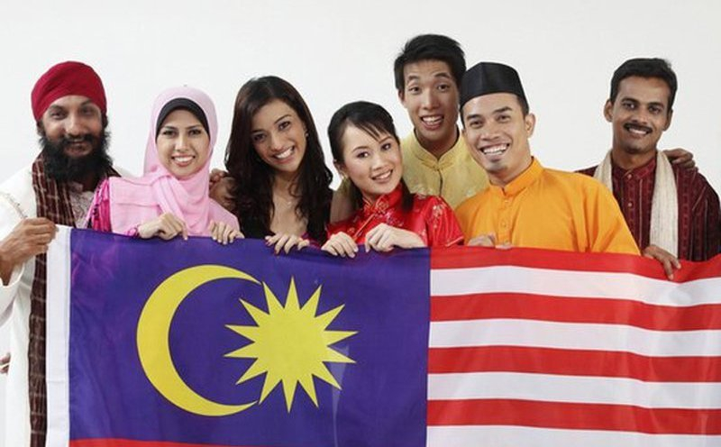 Mencari Pendekatan Terbaik Menguruskan Kepelbagaian Bangsa dan Agama Keluarga Malaysia