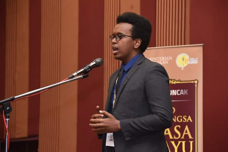 Mustaf - international student fluent in Malay