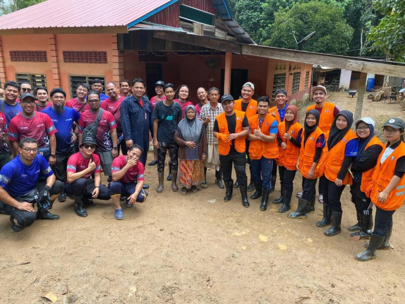 Sukarelawan UMP KILAU sertai Misi Kesukarelawanan Pascabanjir Baling