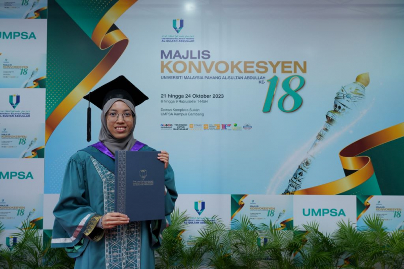  Yunalis Amani named as recipient of the Professor Dato’ Dr.  Mashitah Mohd. Yusof Award